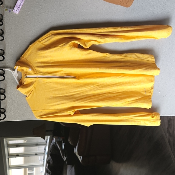 3 nike pullovers - Picture 3 of 6